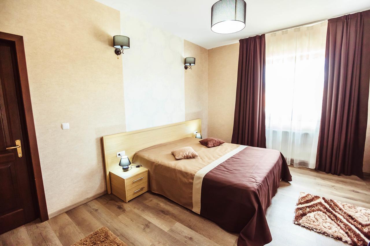 Pensiunea Luminita Târgu Jiu المظهر الخارجي الصورة